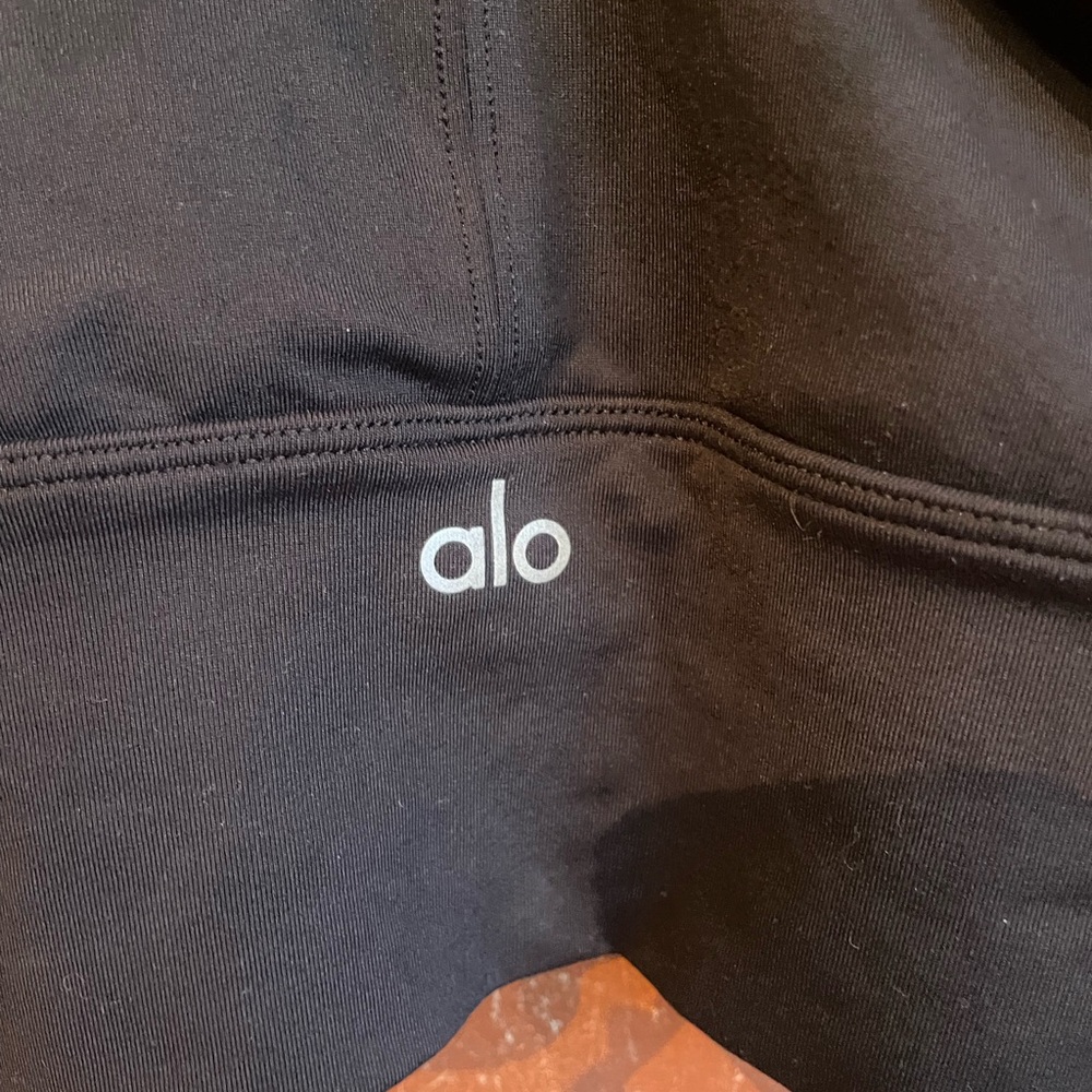 ALO Yoga Black Sports Bra - Picture 3 of 4